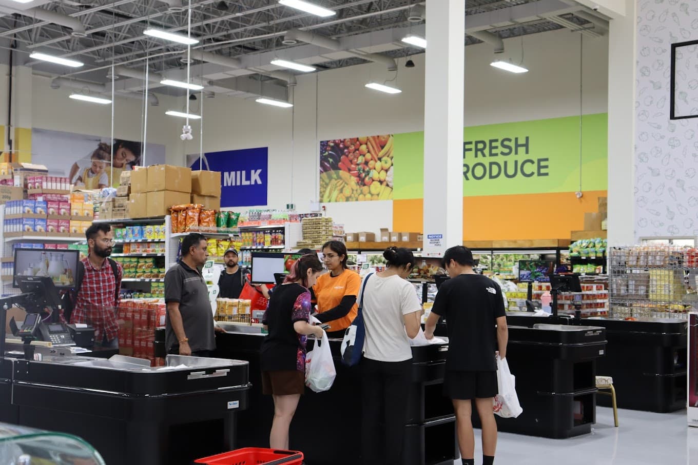 Food world supermarket — photo 7