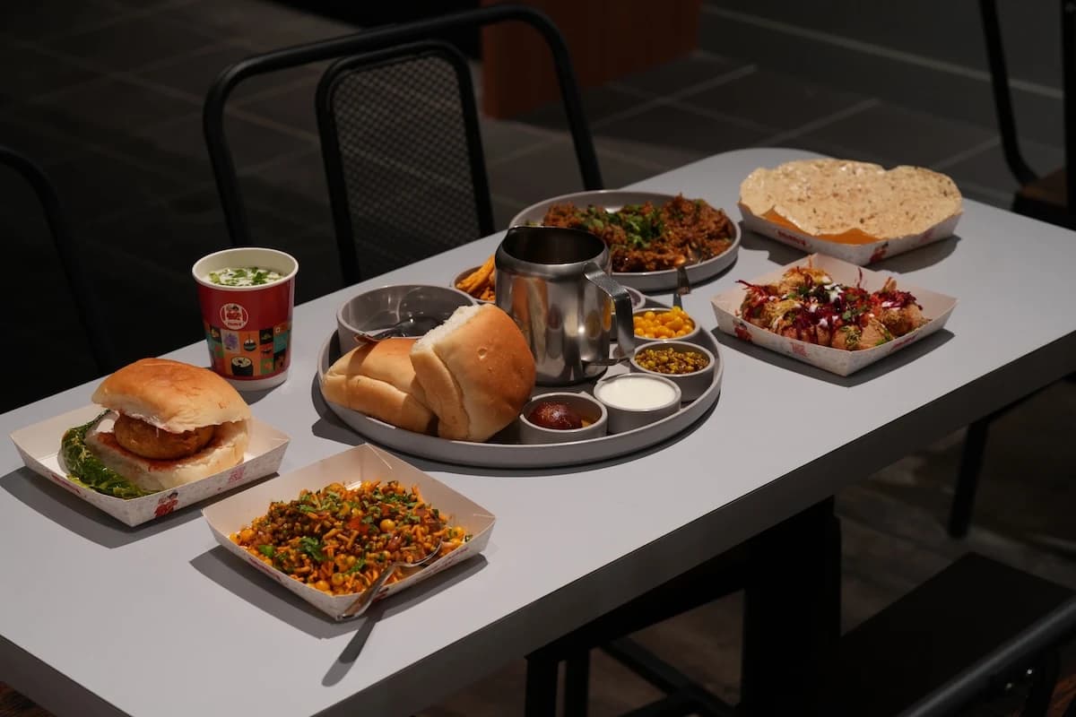 MMV VADAPAV & MISAL PAV — photo 3